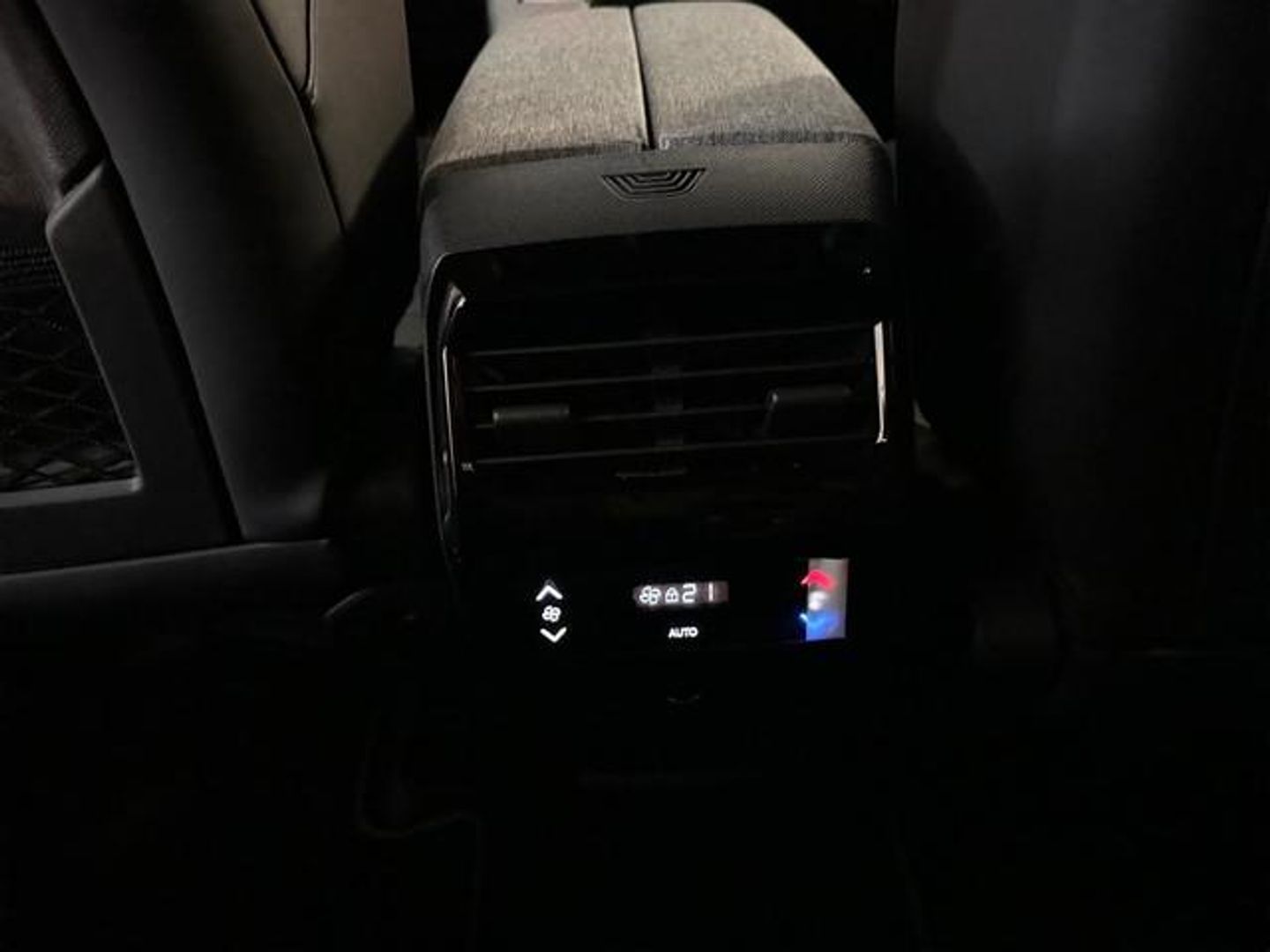 Peugeot 5008 Hybrid 1.2 Allure eDCS6 107 kW (145 CV)