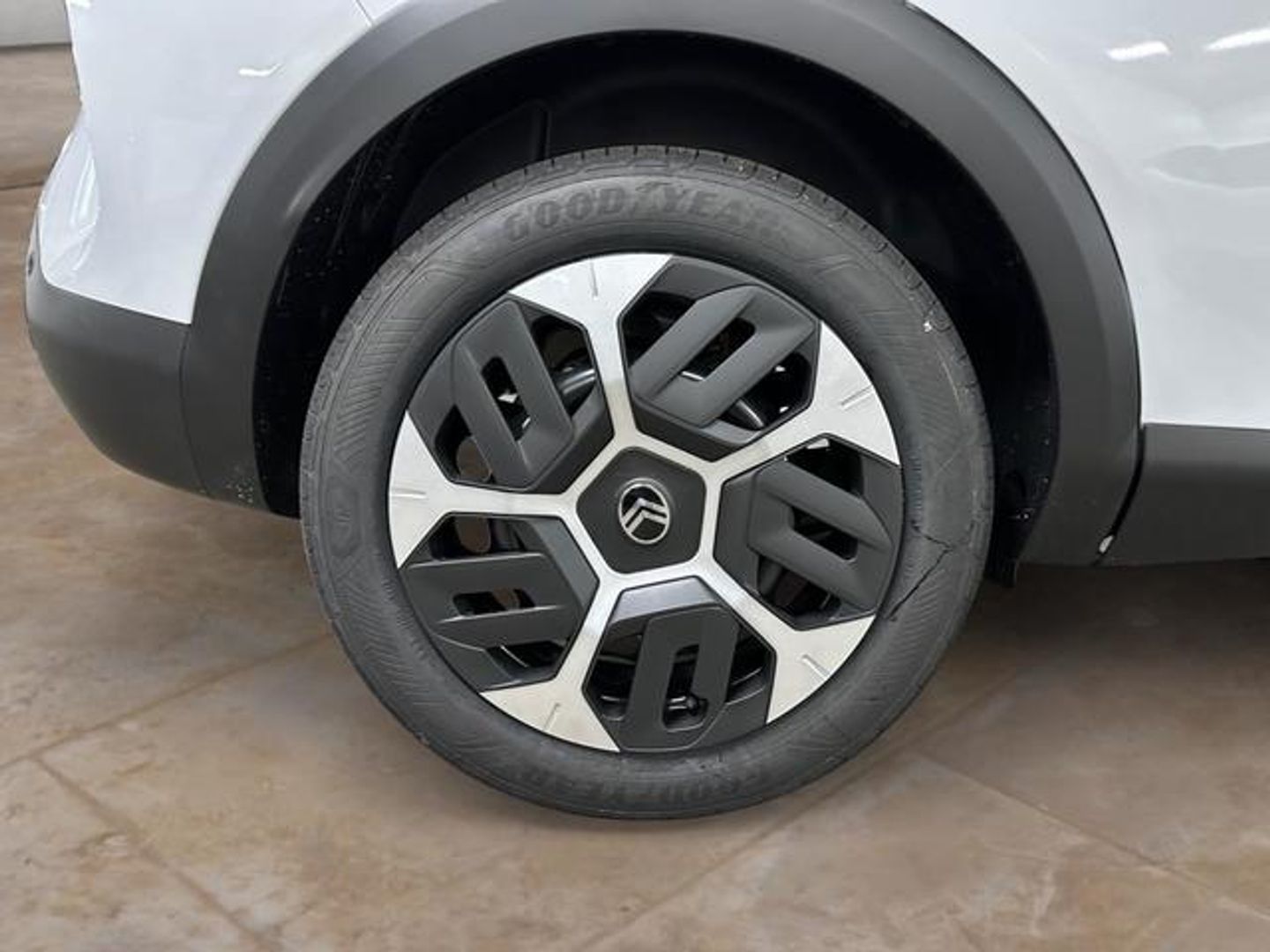 Citroen C4 Hybrid 136 Plus e-DCS6 100 kW (136 CV)