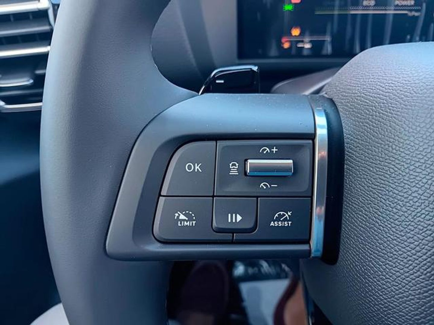 Citroen C4 Hybrid 145  Business Edition e-DCS6 07 kW (145 CV)