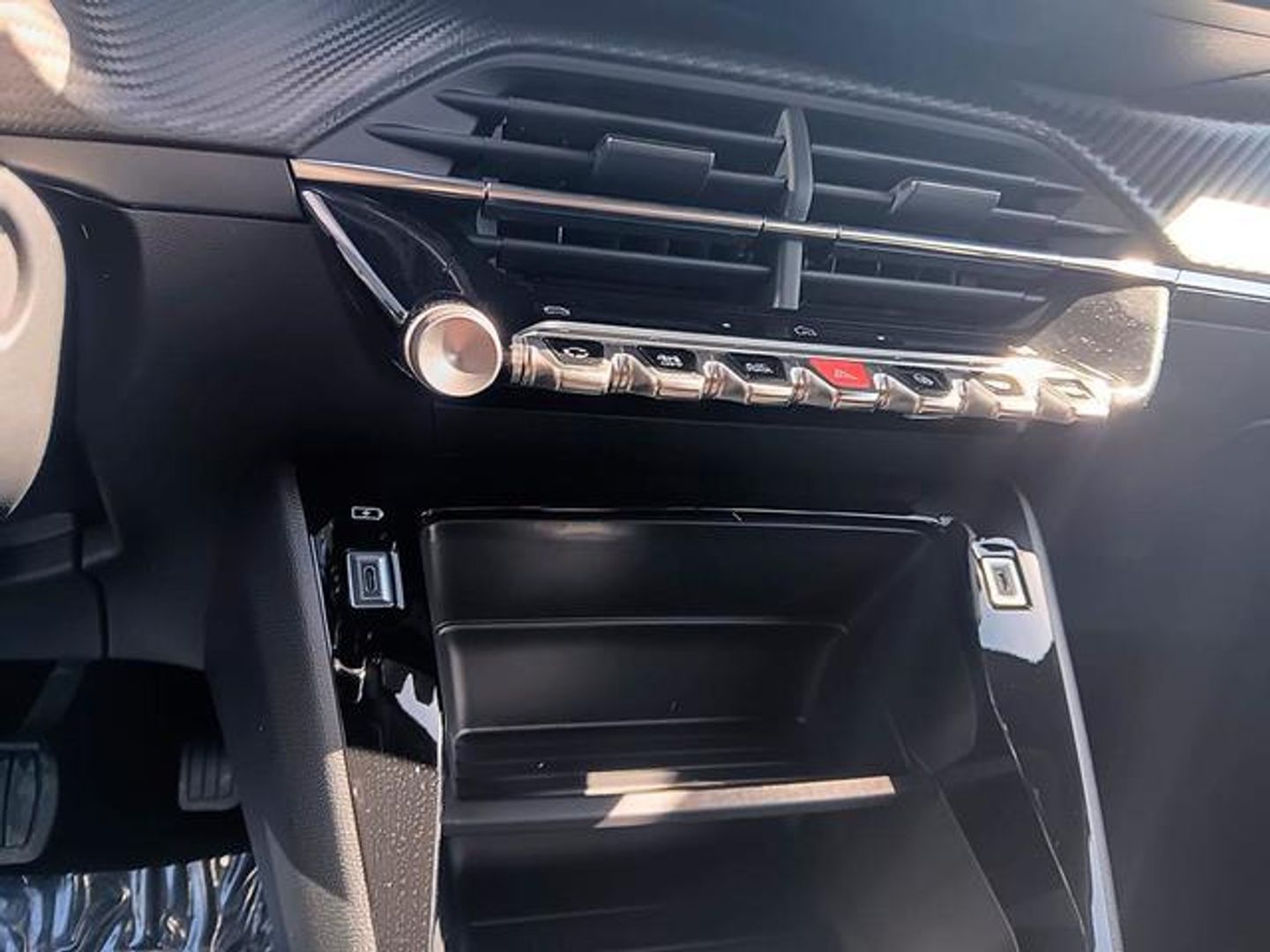 Peugeot 2008 Style Hybrid 145 eDCS6 107 kW (145 CV)