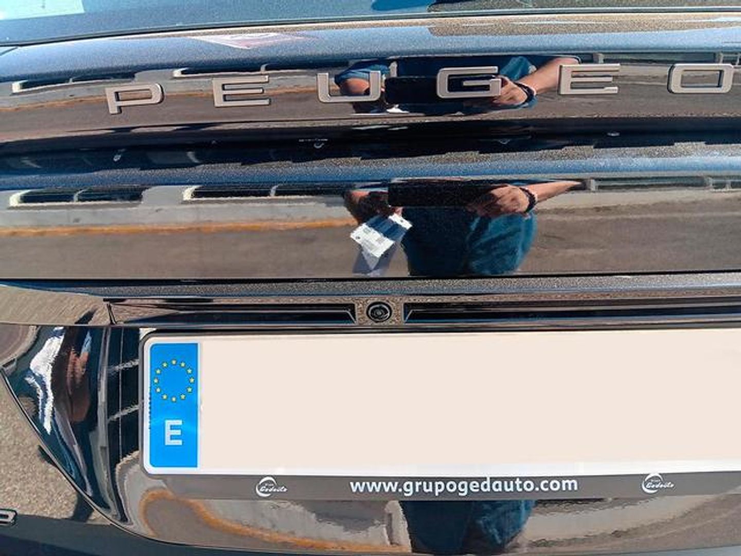Peugeot 2008 Style Hybrid 145 eDCS6 107 kW (145 CV)