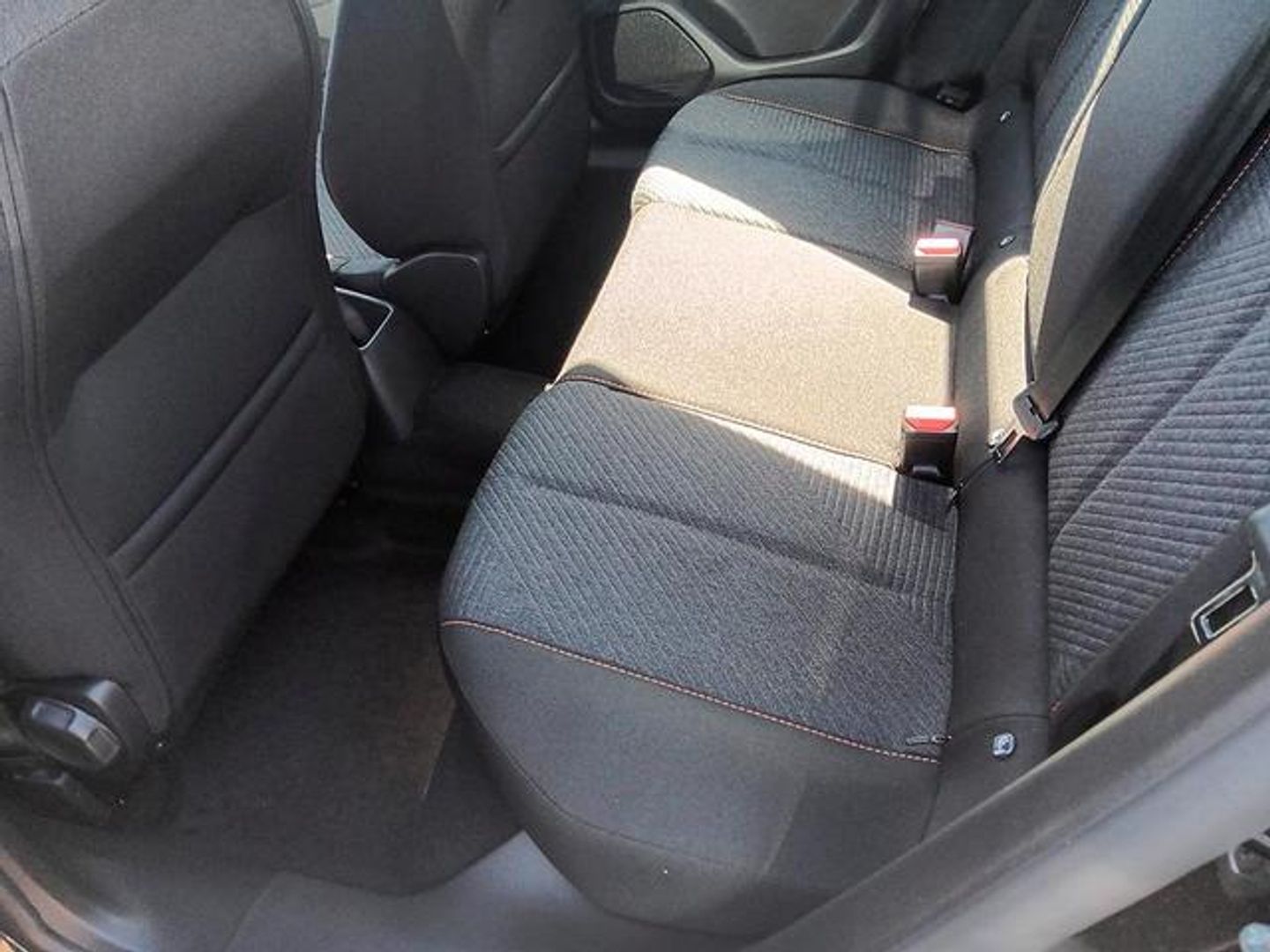 Peugeot 2008 Style Hybrid 145 eDCS6 107 kW (145 CV)