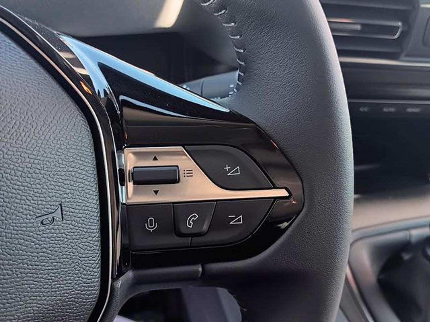 Peugeot Rifter BlueHDi 100 Allure 74 kW (100 CV)