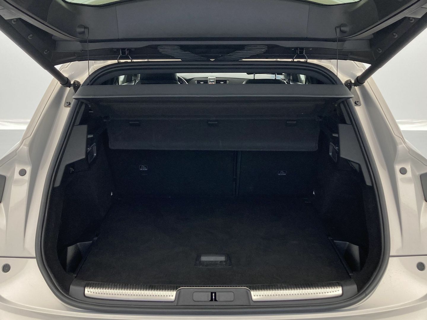 DS DS7 Crossback E-Tense 300 Performance Line+ 4WD Auto 221 kW (300 CV)
