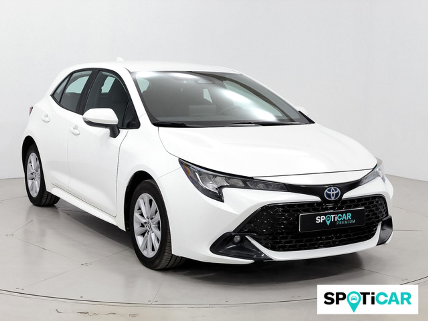 Toyota Corolla 140H Active Plus 103 kW (140 CV) Blanco Sedan