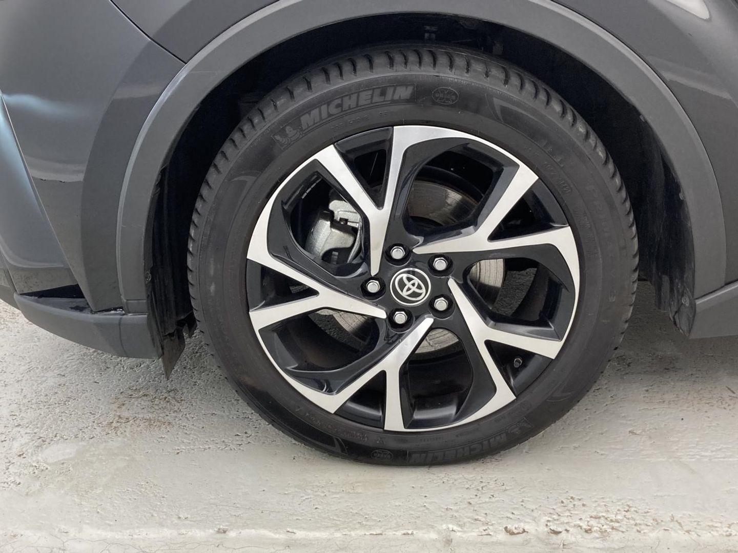 Toyota C-HR 1.8 125H Active 90 kW (122 CV)