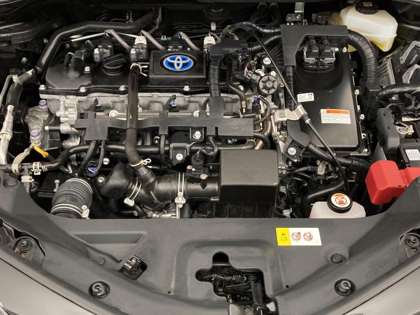 Toyota C-HR 1.8 125H Active 90 kW (122 CV)