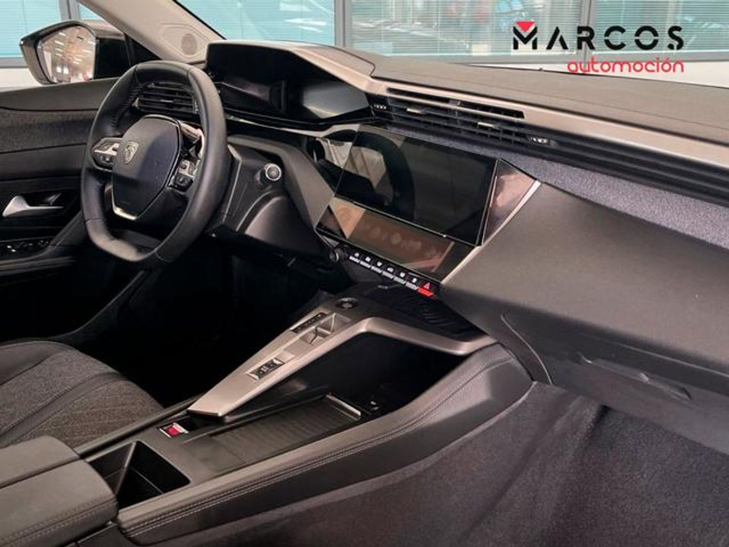 Peugeot 408 Puretech 130 Allure EAT8 96 kW (130 CV)
