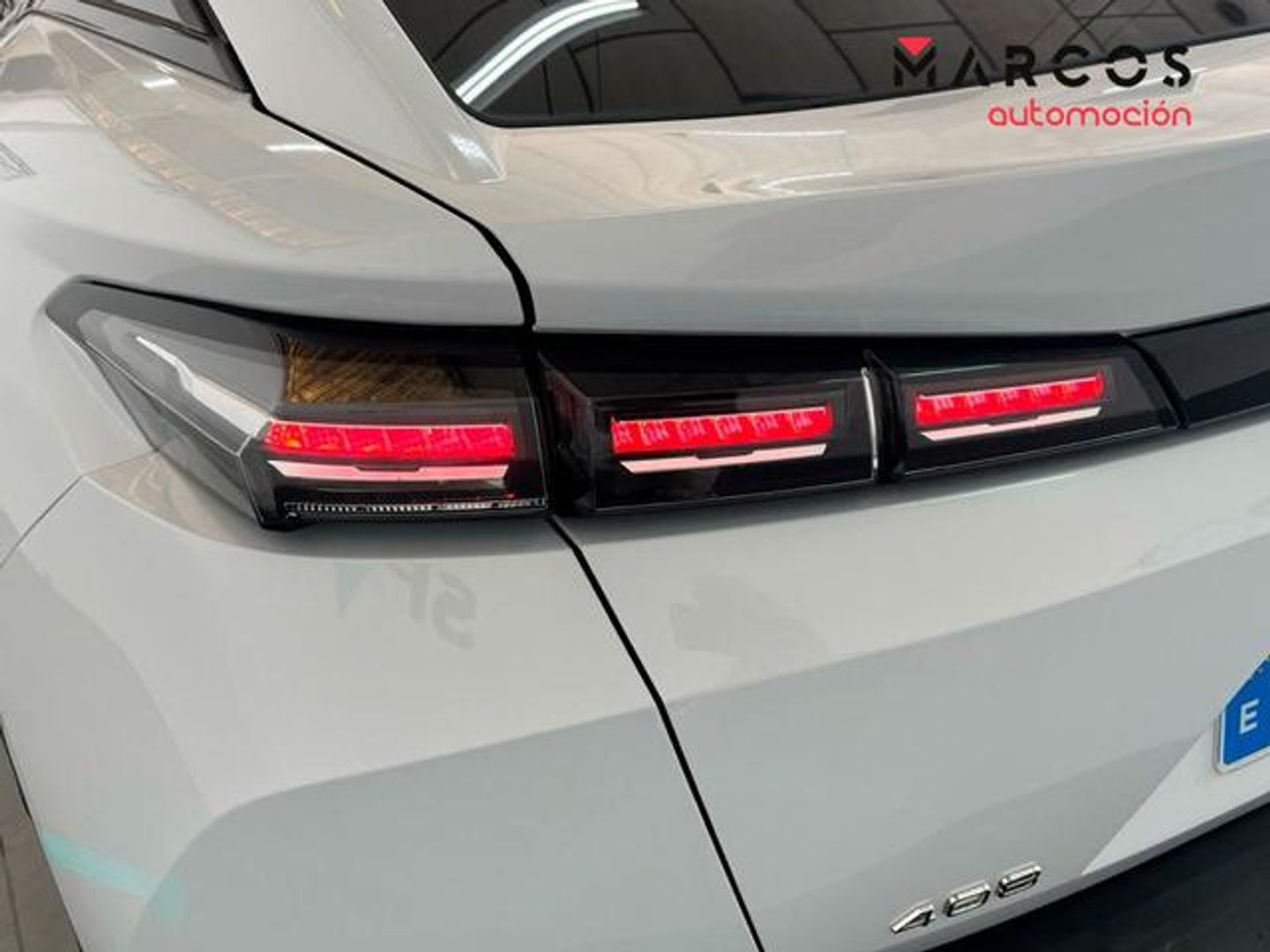 Peugeot 408 Puretech 130 Allure EAT8 96 kW (130 CV)