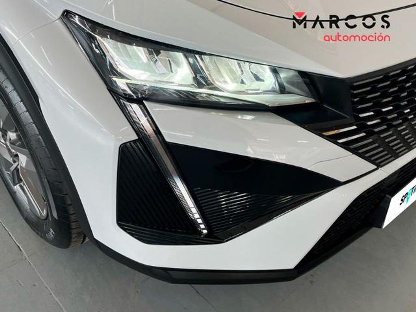 Peugeot 408 Puretech 130 Allure EAT8 96 kW (130 CV)