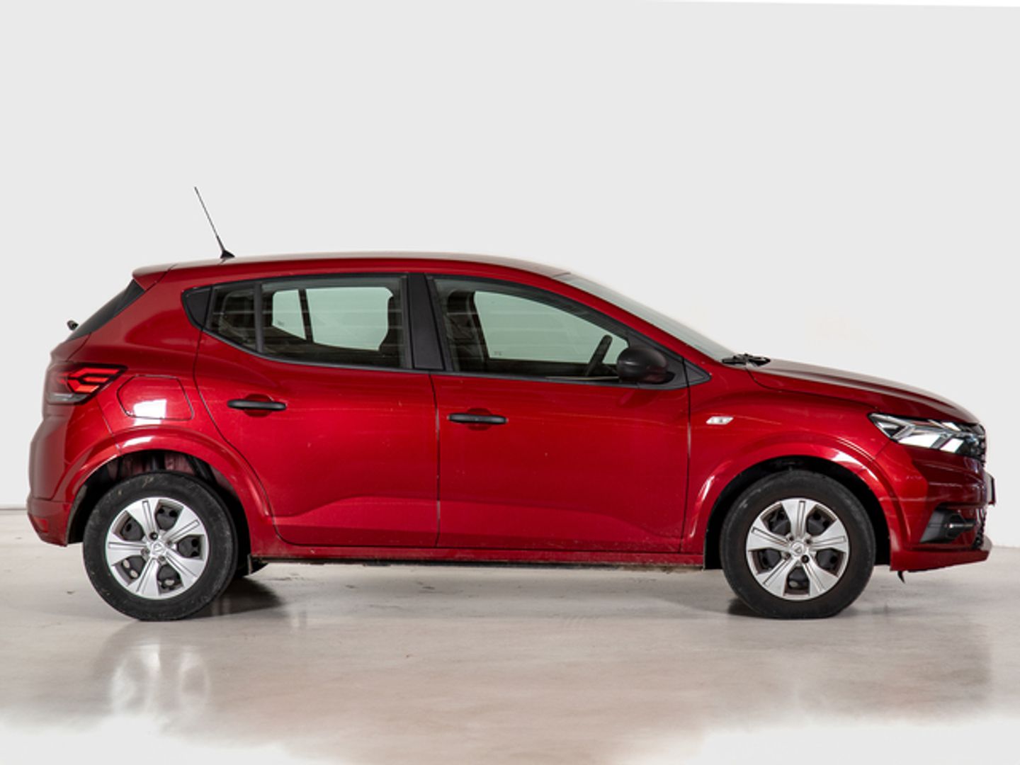 Dacia Sandero Essential ECO-G 74 kW (101 CV)