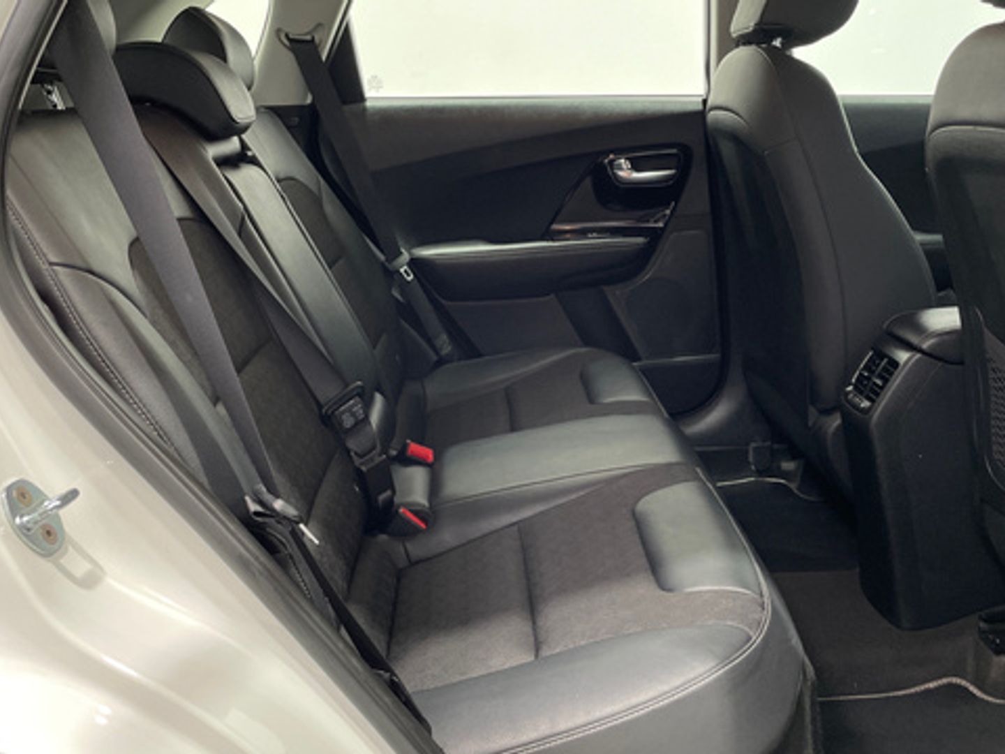 Kia Niro 1.6 GDi PHEV Híbrido Drive 104 kW (141 CV)