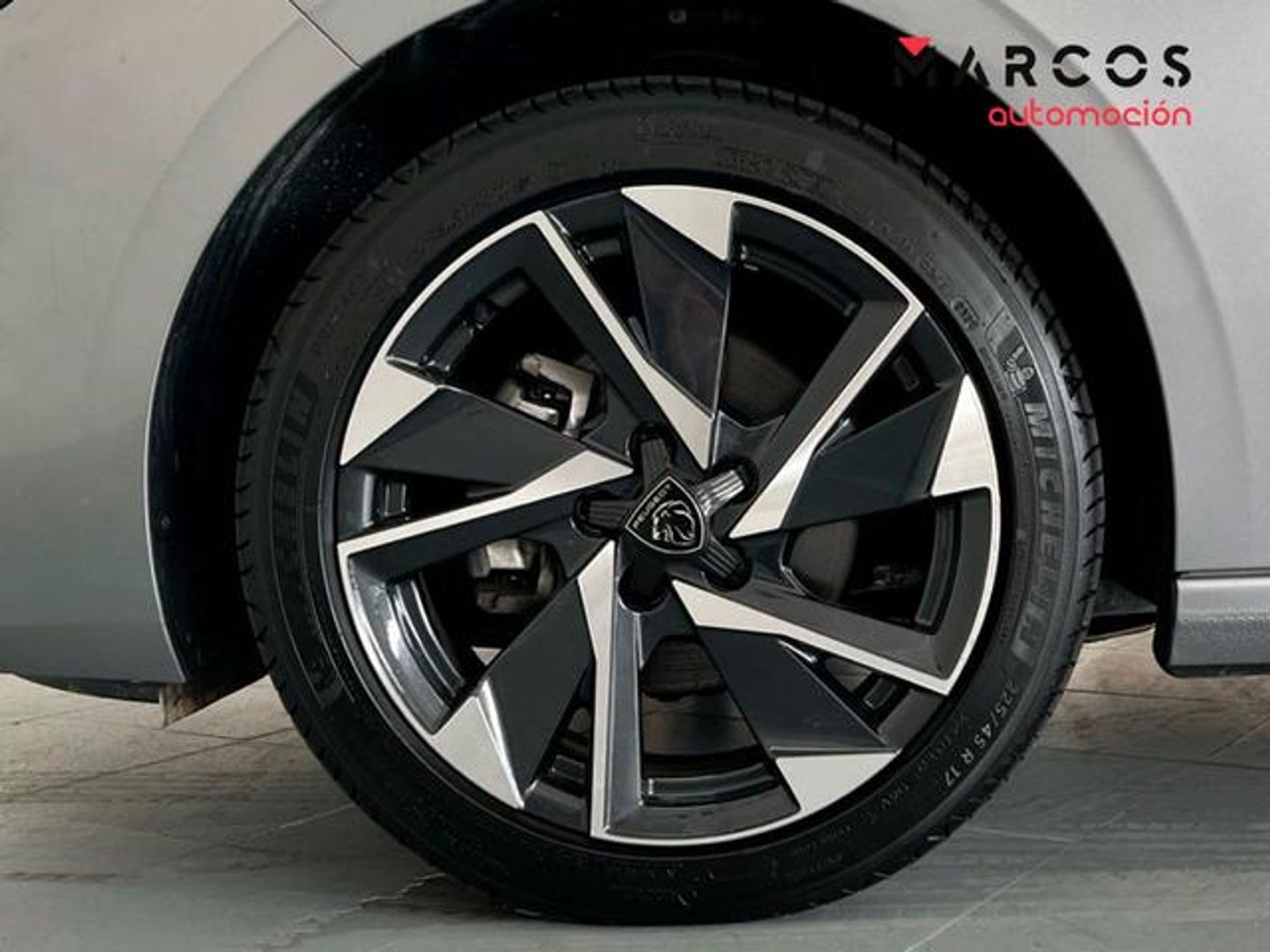 Peugeot 308 PureTech 130 S&S Allure 96 kW (130 CV)