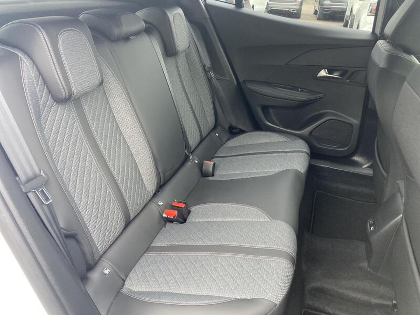 Peugeot 2008 PureTech 100 S&S Allure 75 kW (100 CV)