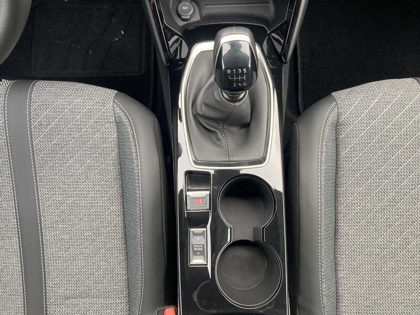 Peugeot 2008 PureTech 100 S&S Allure 75 kW (100 CV)