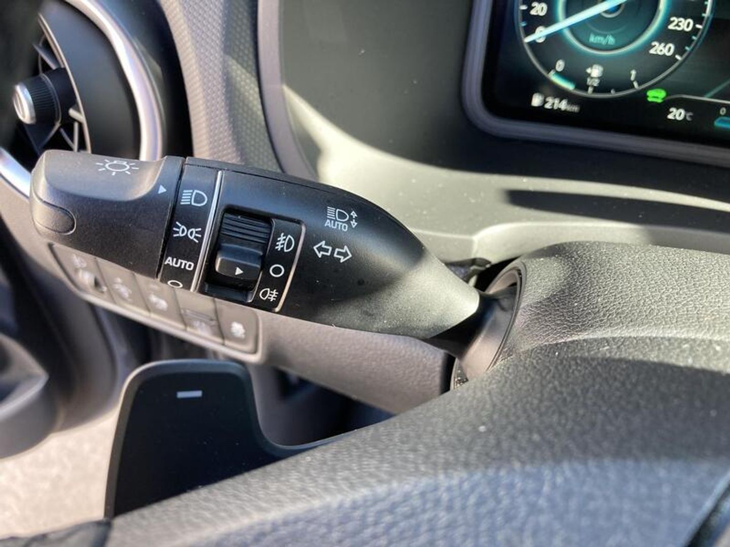 Hyundai Kona 1.6 GDI HEV Tecno 2C DCT 104 kW (141 CV)