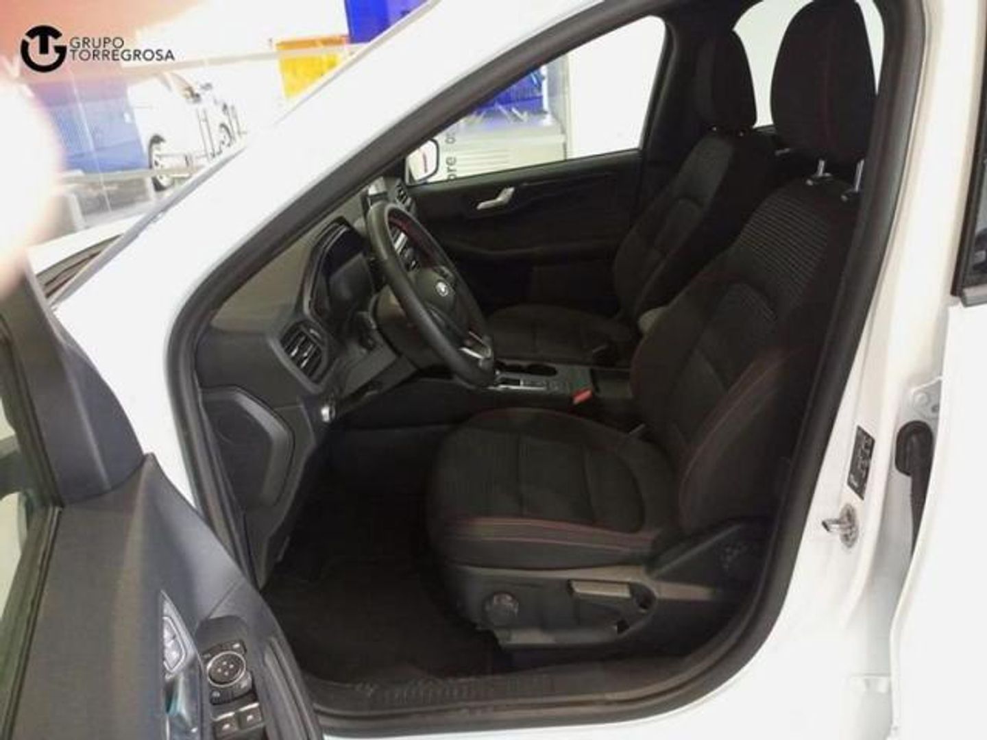 Ford Kuga 2.5 Duratec FHEV ST-Line Auto 140 kW (190 CV)