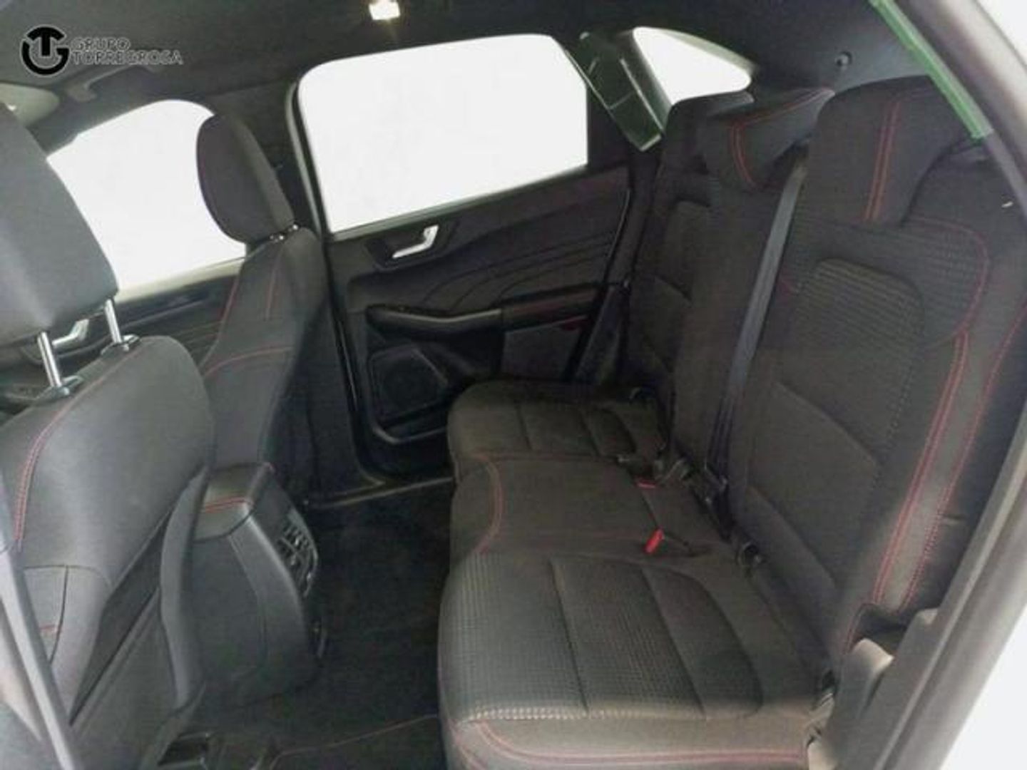 Ford Kuga 2.5 Duratec FHEV ST-Line Auto 140 kW (190 CV)
