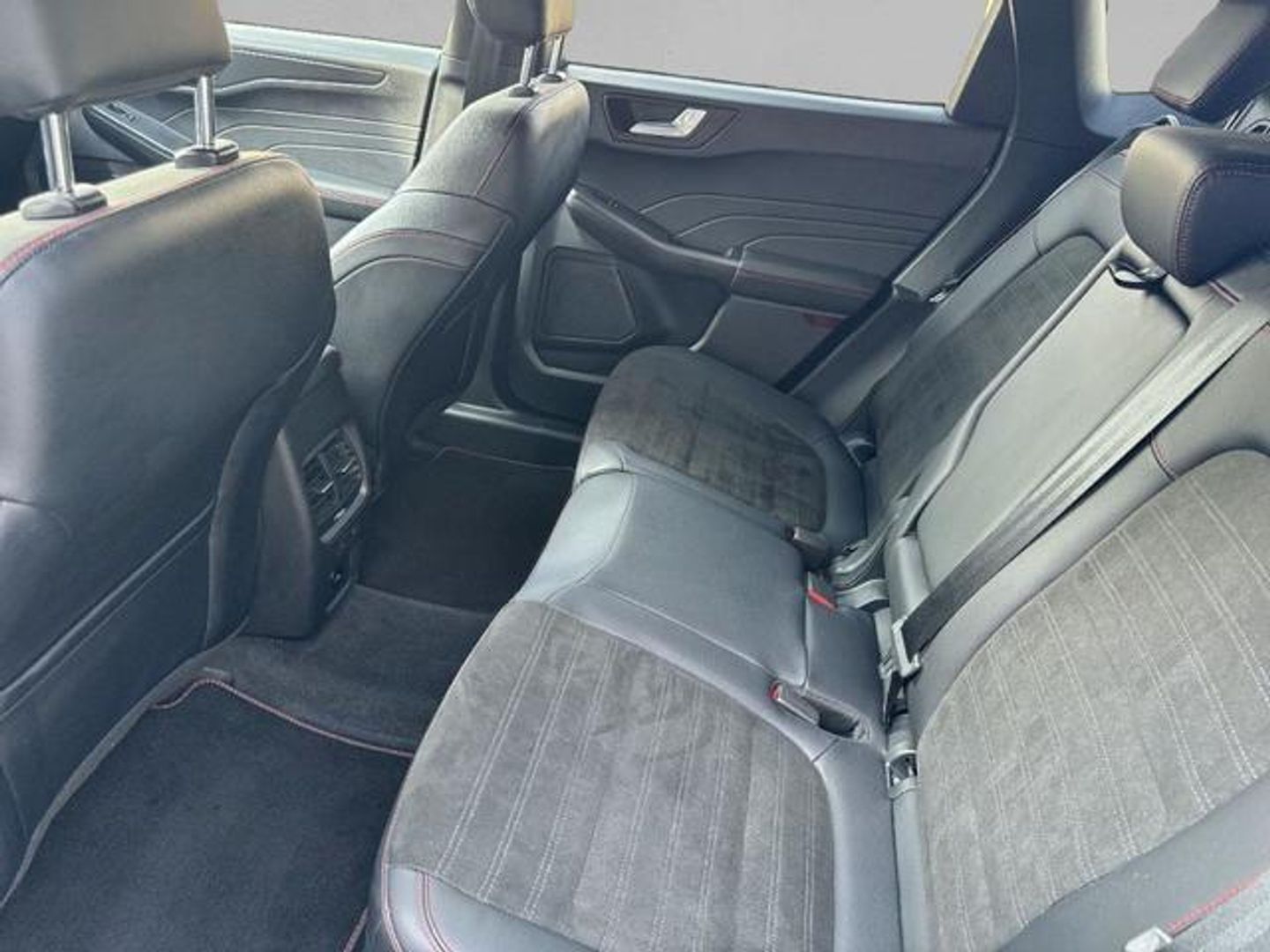Ford Kuga 2.5 Duratec FHEV ST-Line X 4x2 Auto 140 kW (190 CV)