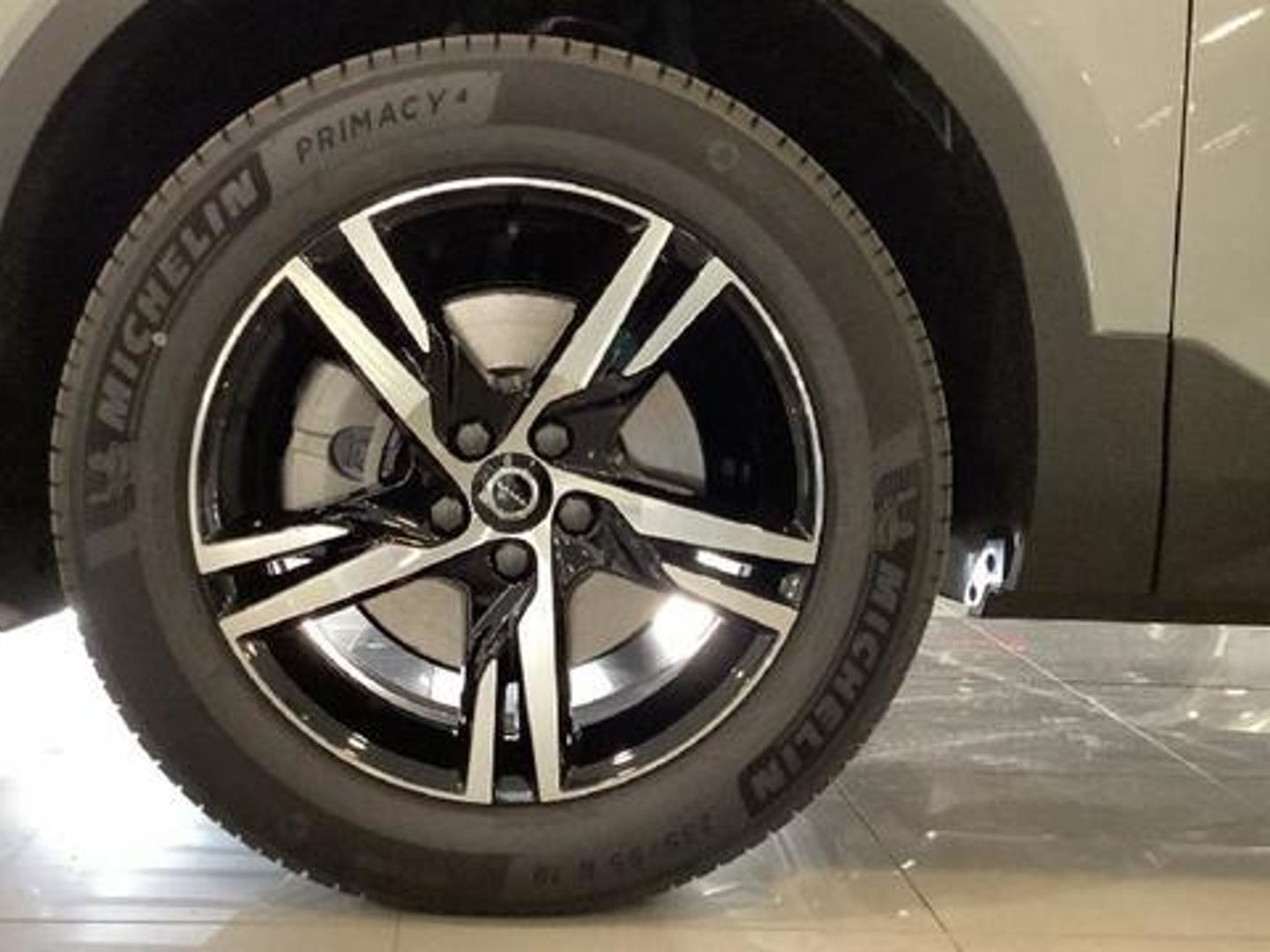 Volvo XC40 B3 G Plus Dark Auto 120 kW (163 CV)