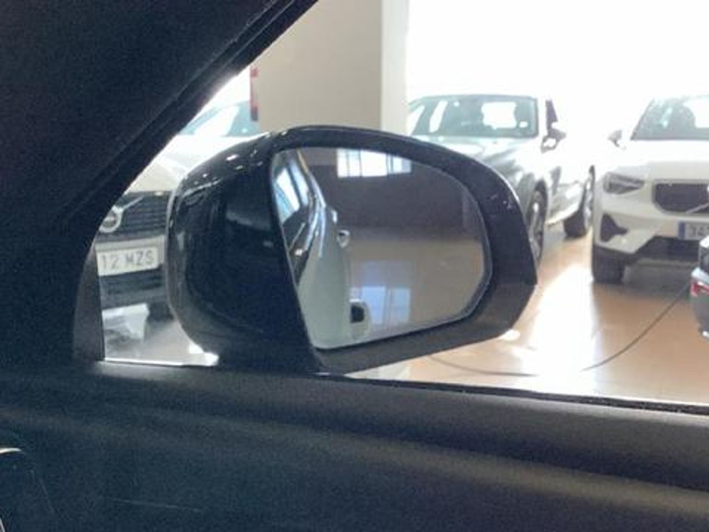 Volvo XC40 B3 G Plus Dark Auto 120 kW (163 CV)