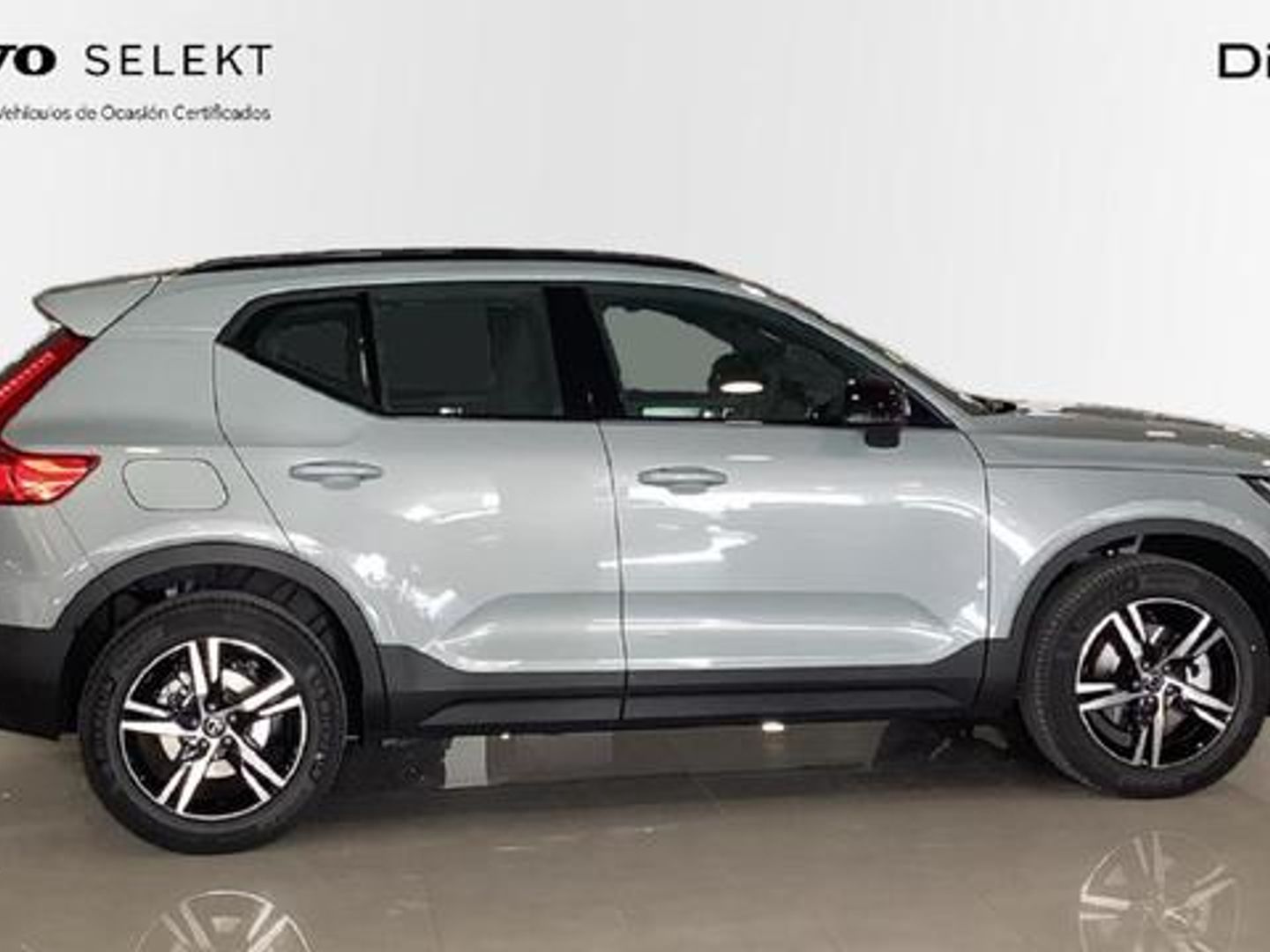 Volvo XC40 B3 G Plus Dark Auto 120 kW (163 CV)