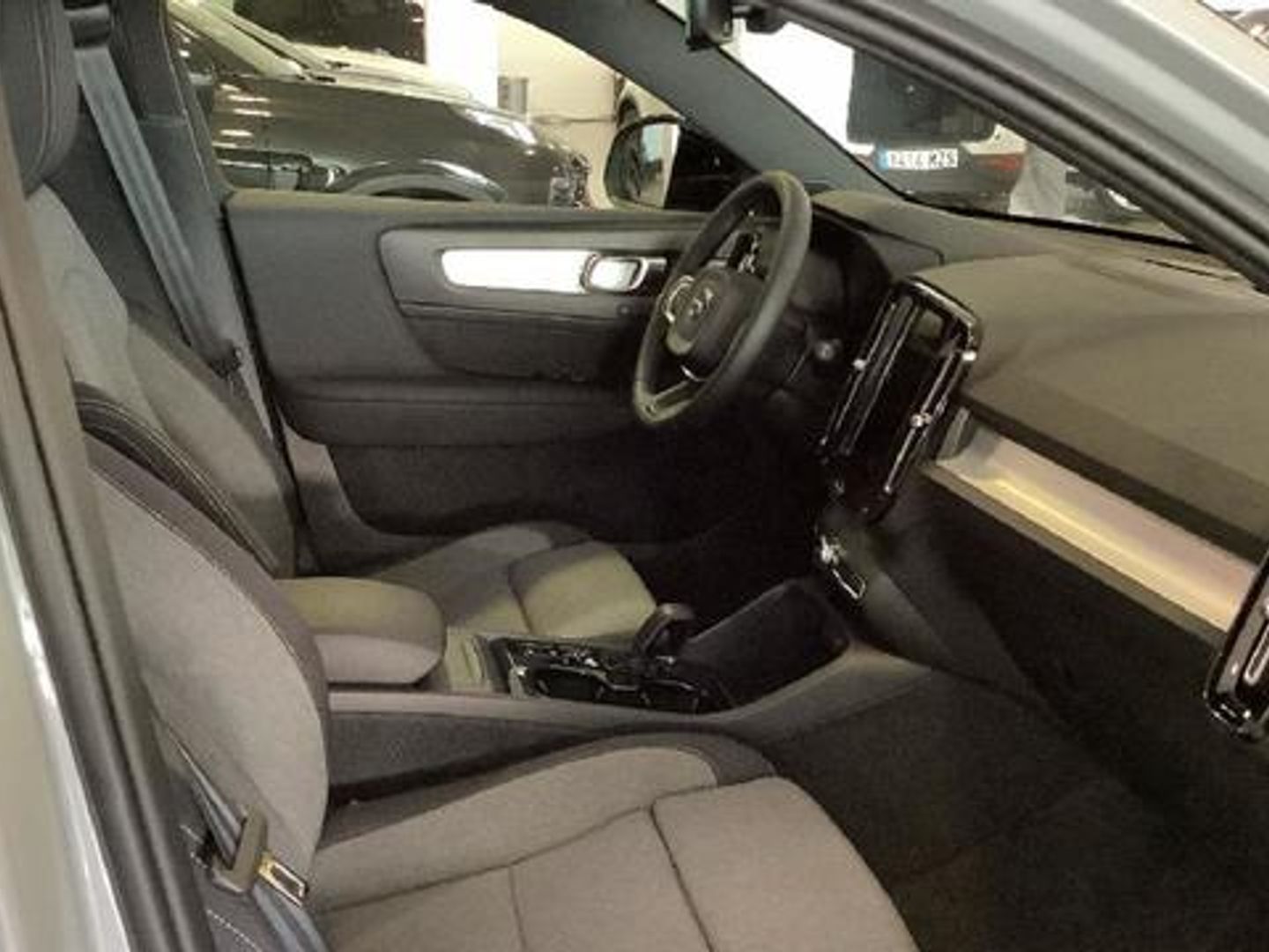 Volvo XC40 B3 G Plus Dark Auto 120 kW (163 CV)