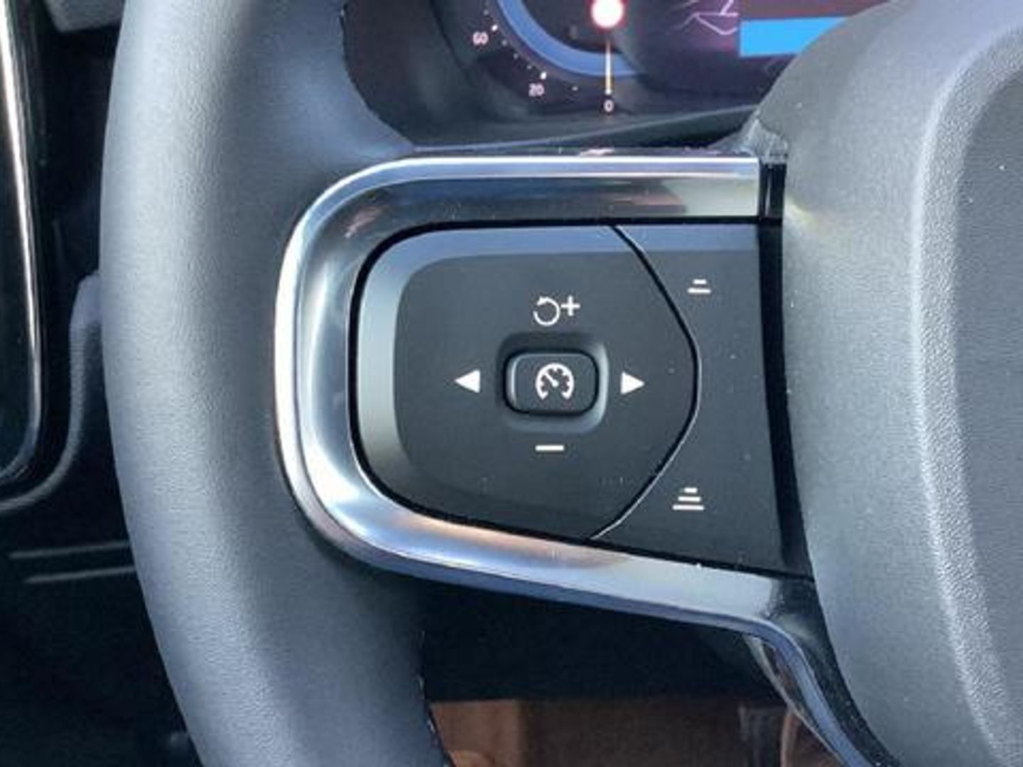 Volvo C40 Eléctrico Single Extended Recharge Core Auto 185 kW (252 CV)