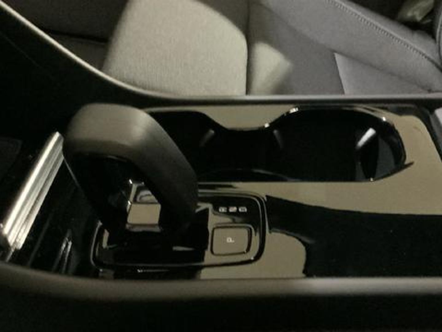 Volvo XC40 T5 Recharge PHEV Plus Dark Auto 193 kW (262 CV)