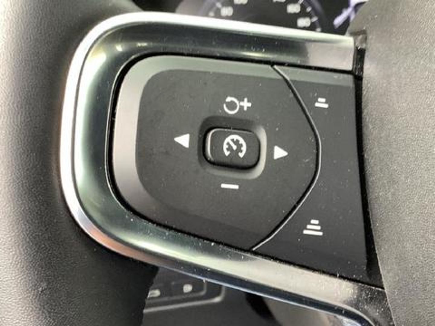 Volvo XC40 T5 Recharge PHEV Plus Dark Auto 193 kW (262 CV)