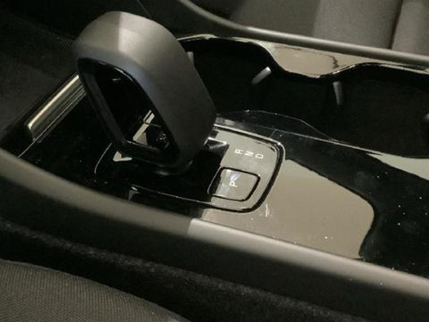Volvo C40 Eléctrico Single Extended Recharge Core Auto 185 kW (252 CV)