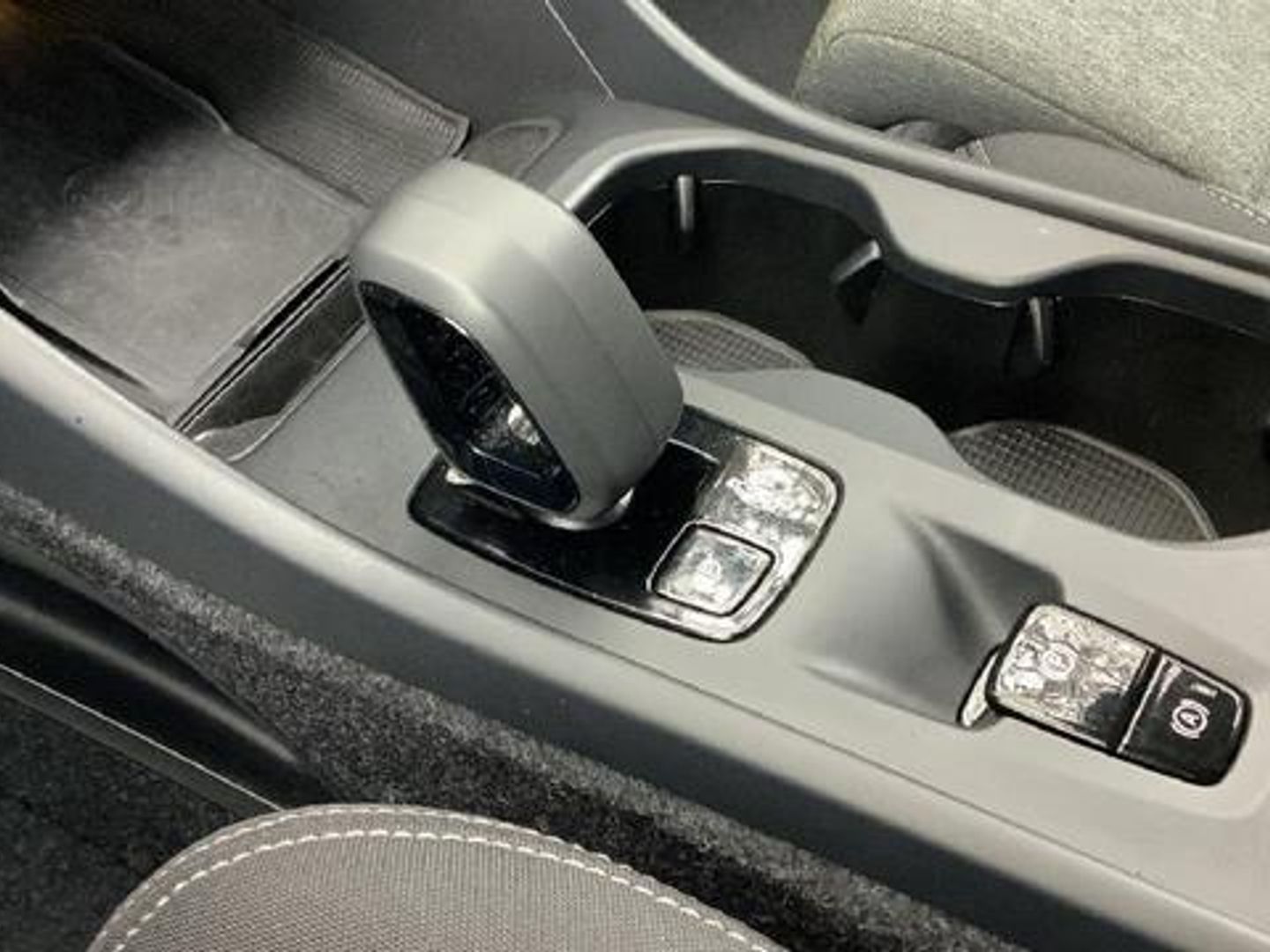 Volvo XC40 B3 G Core Auto 120 kW (163 CV)