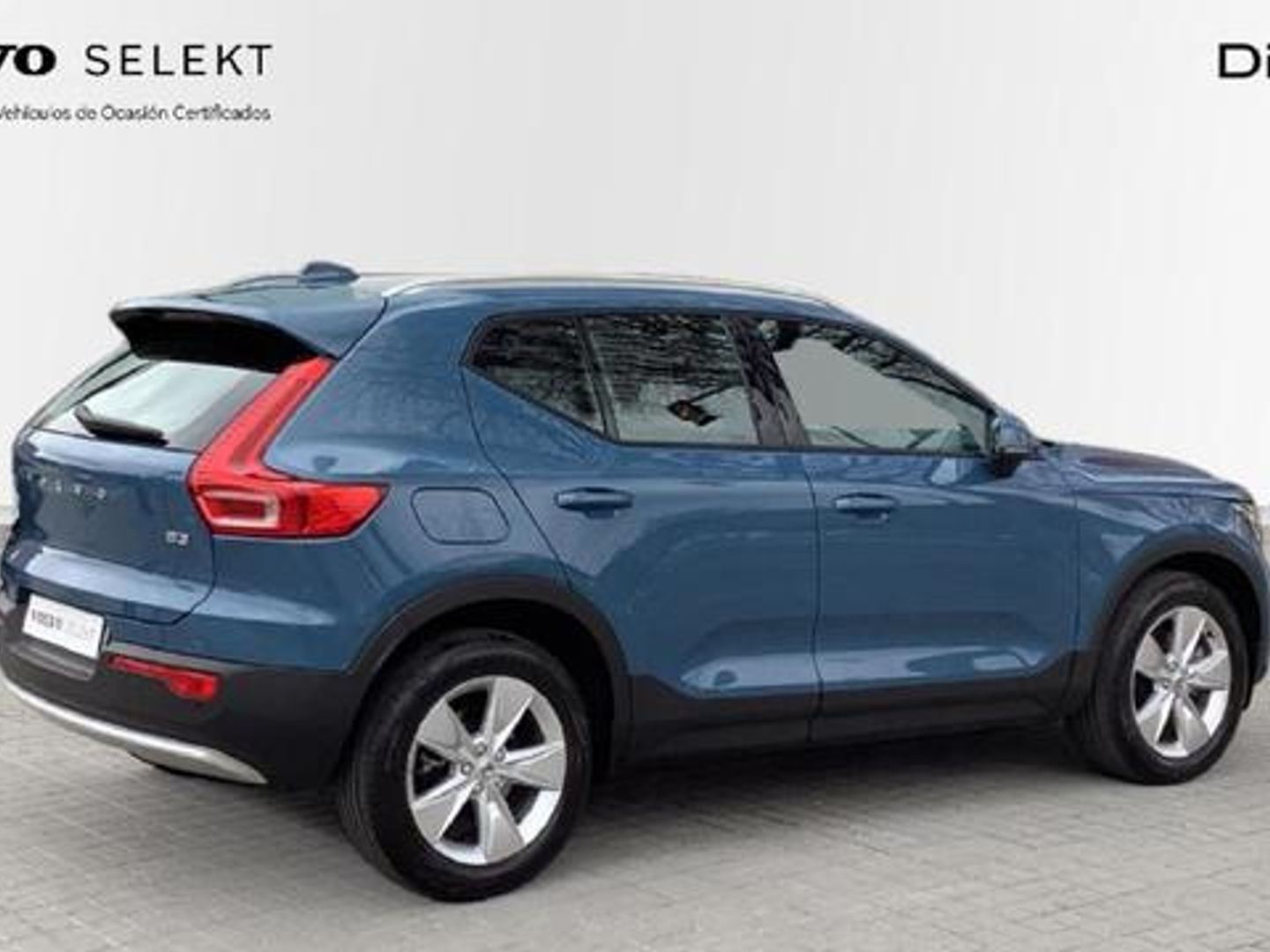 Volvo XC40 B3 G Core Auto 120 kW (163 CV)
