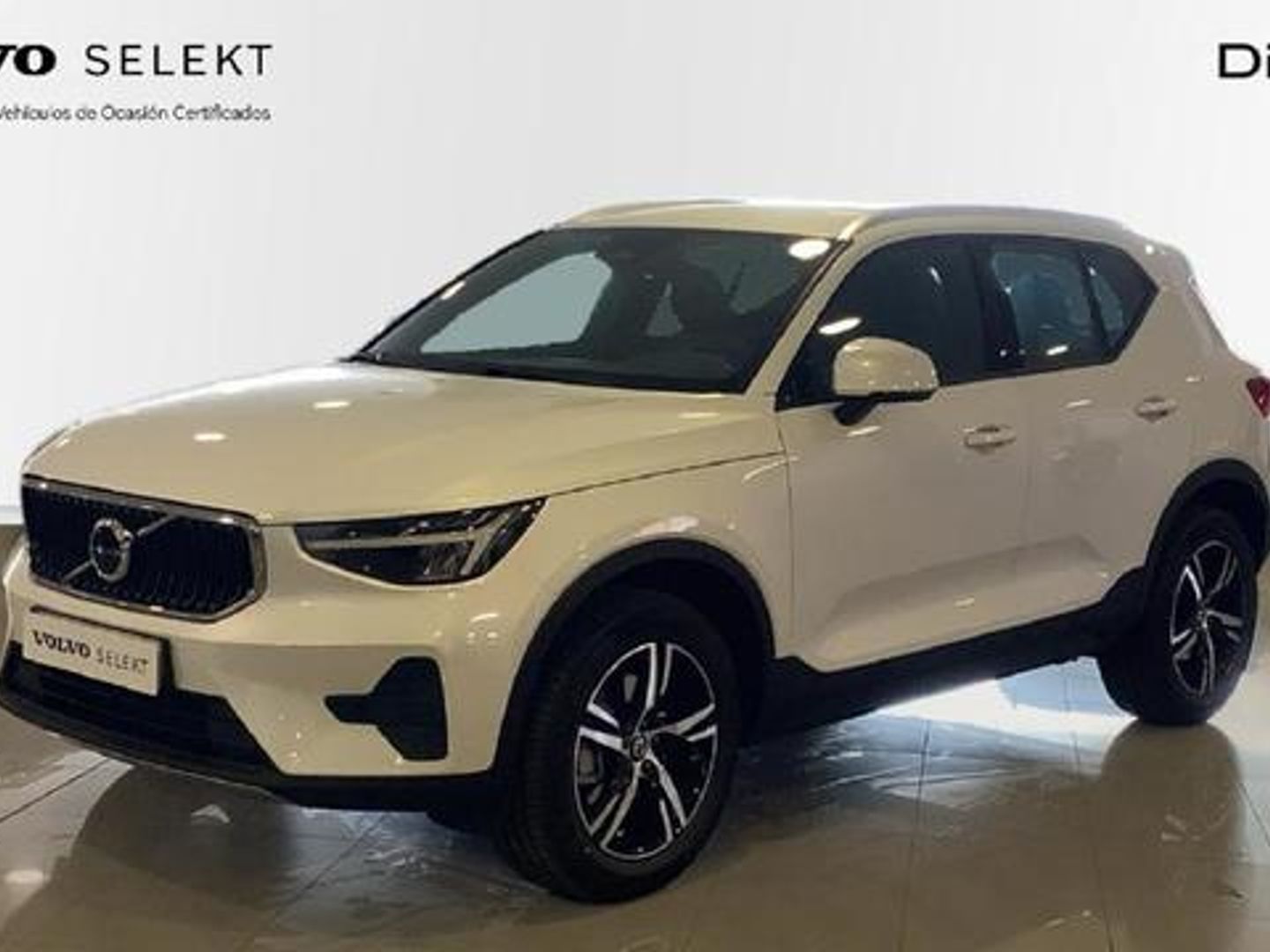 Volvo XC40 B3 G Core Auto 120 kW (163 CV) Blanco All Terrain / Pick-up