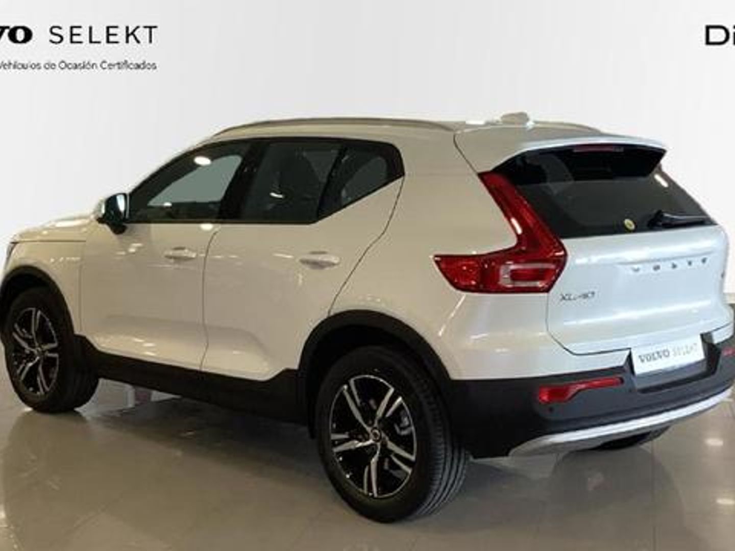 Volvo XC40 B3 G Core Auto 120 kW (163 CV)