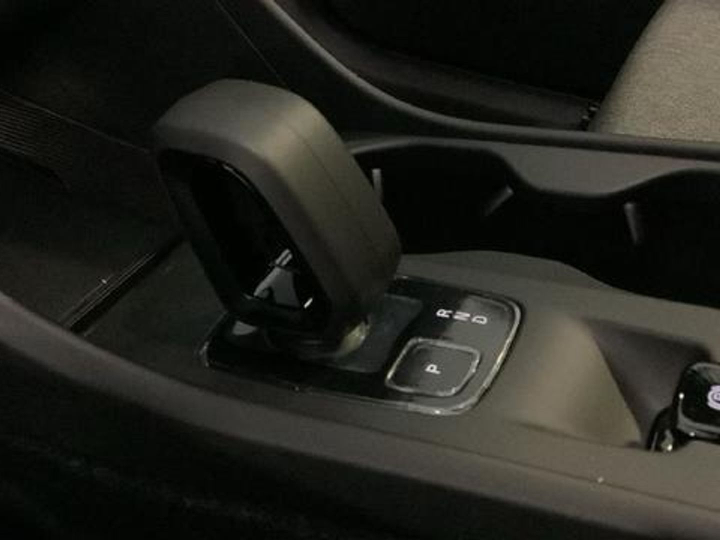 Volvo XC40 B3 G Core Auto 120 kW (163 CV)
