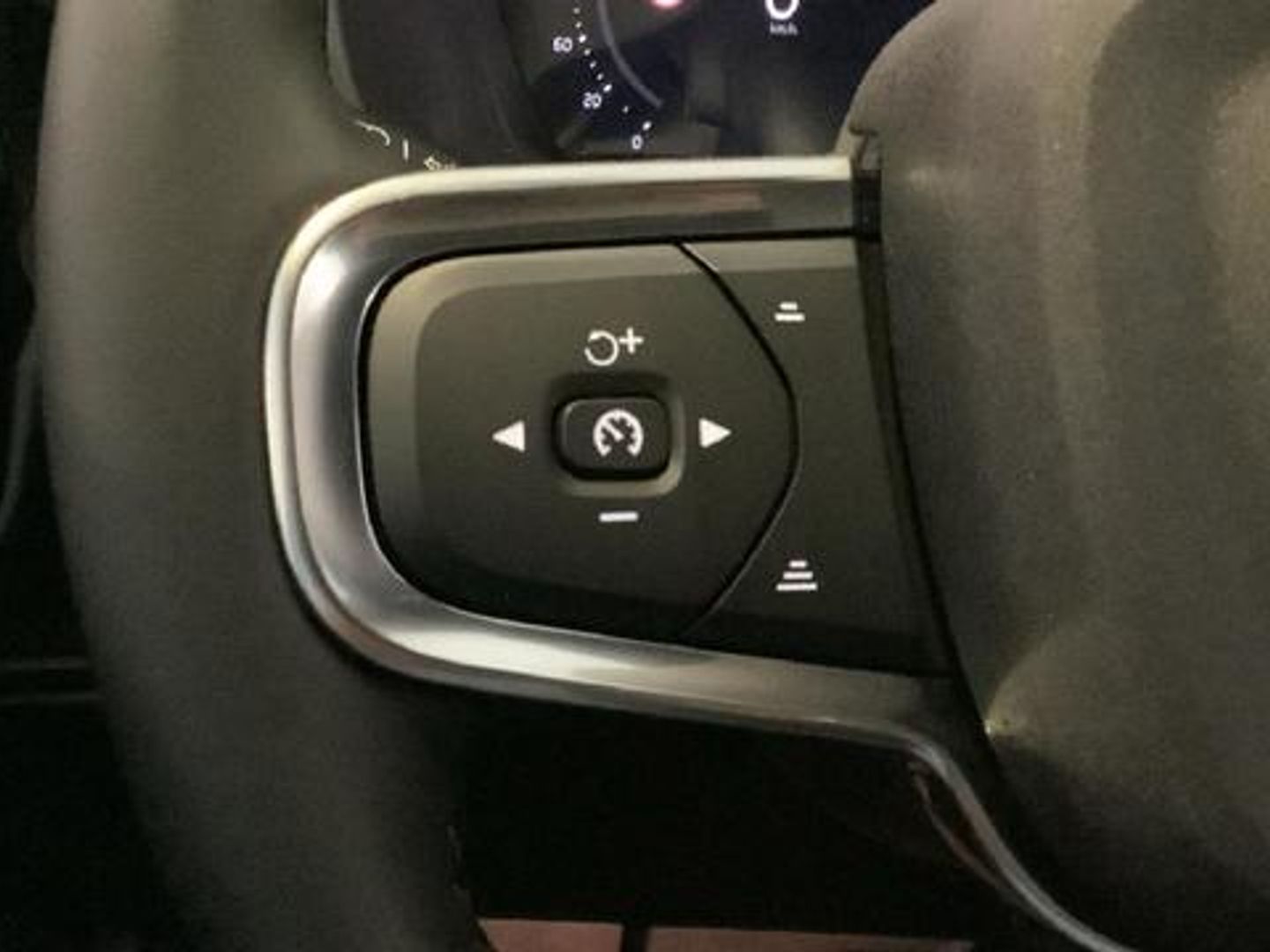 Volvo XC40 B3 G Core Auto 120 kW (163 CV)