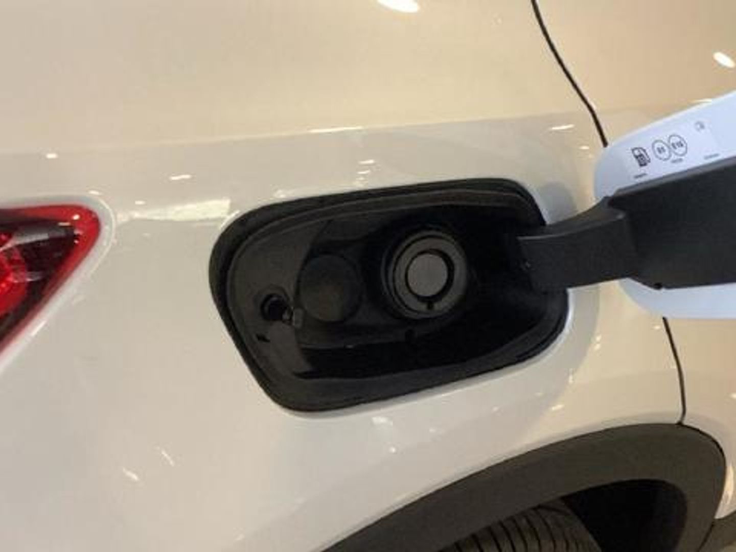 Volvo XC40 B3 G Core Auto 120 kW (163 CV)
