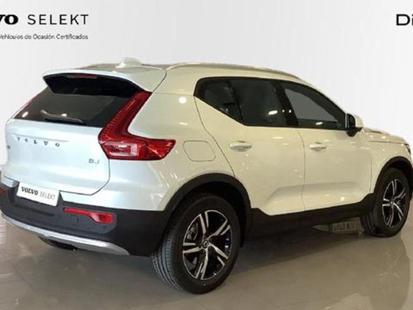 Volvo XC40 B3 G Core Auto 120 kW (163 CV)
