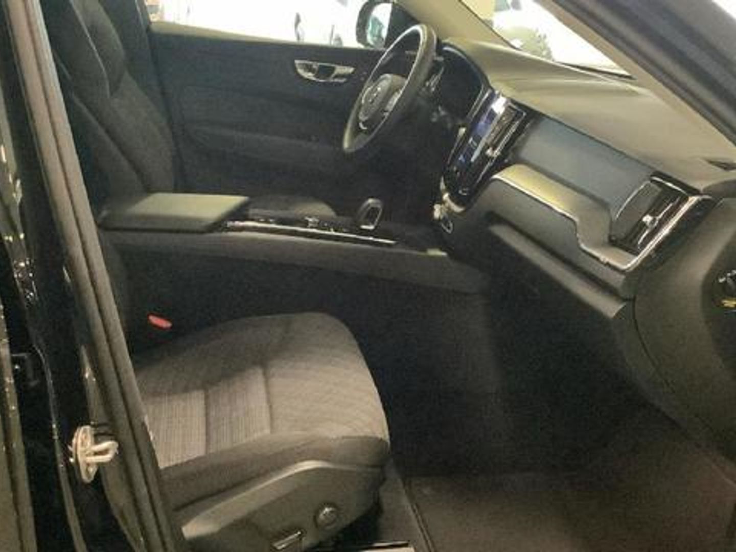 Volvo XC60 B4 D Core Auto 145 kW (197 CV)
