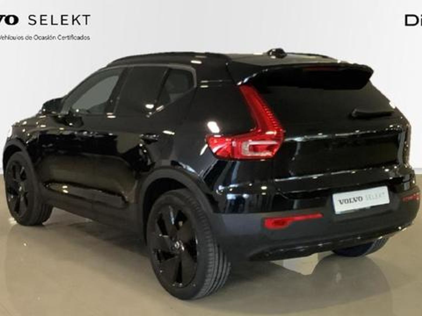 Volvo XC40 B3 G Black Edition+ Auto 120 kW (163 CV)