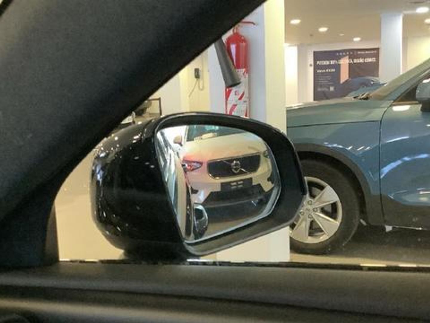 Volvo XC40 B3 G Black Edition+ Auto 120 kW (163 CV)