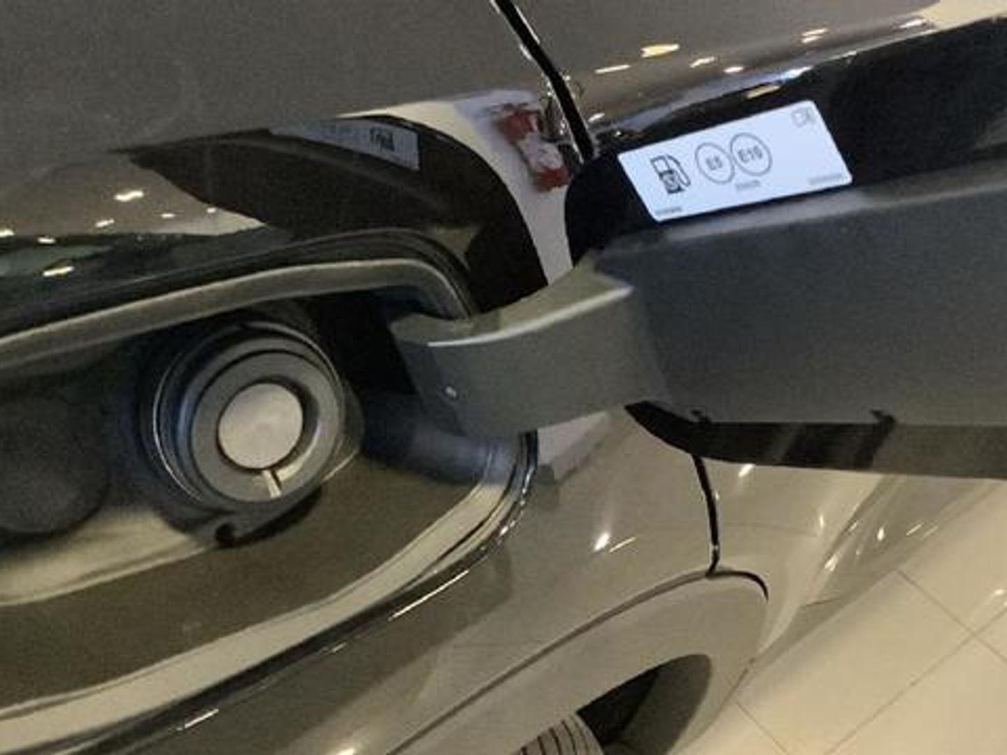 Volvo XC40 B3 G Black Edition+ Auto 120 kW (163 CV)