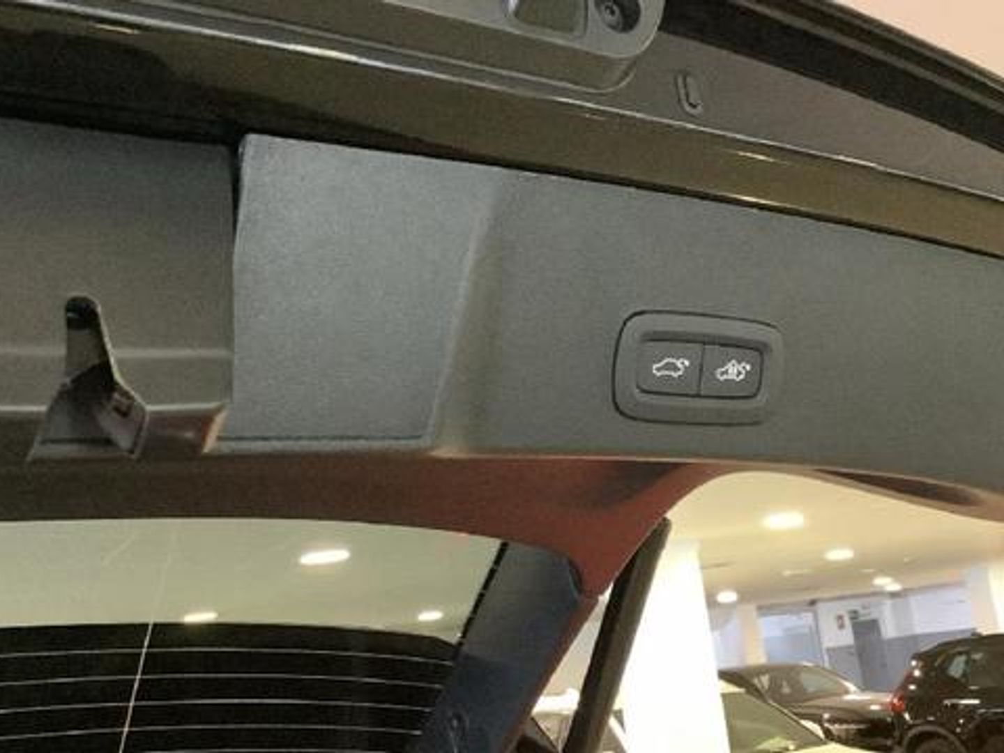 Volvo XC40 B3 G Black Edition+ Auto 120 kW (163 CV)
