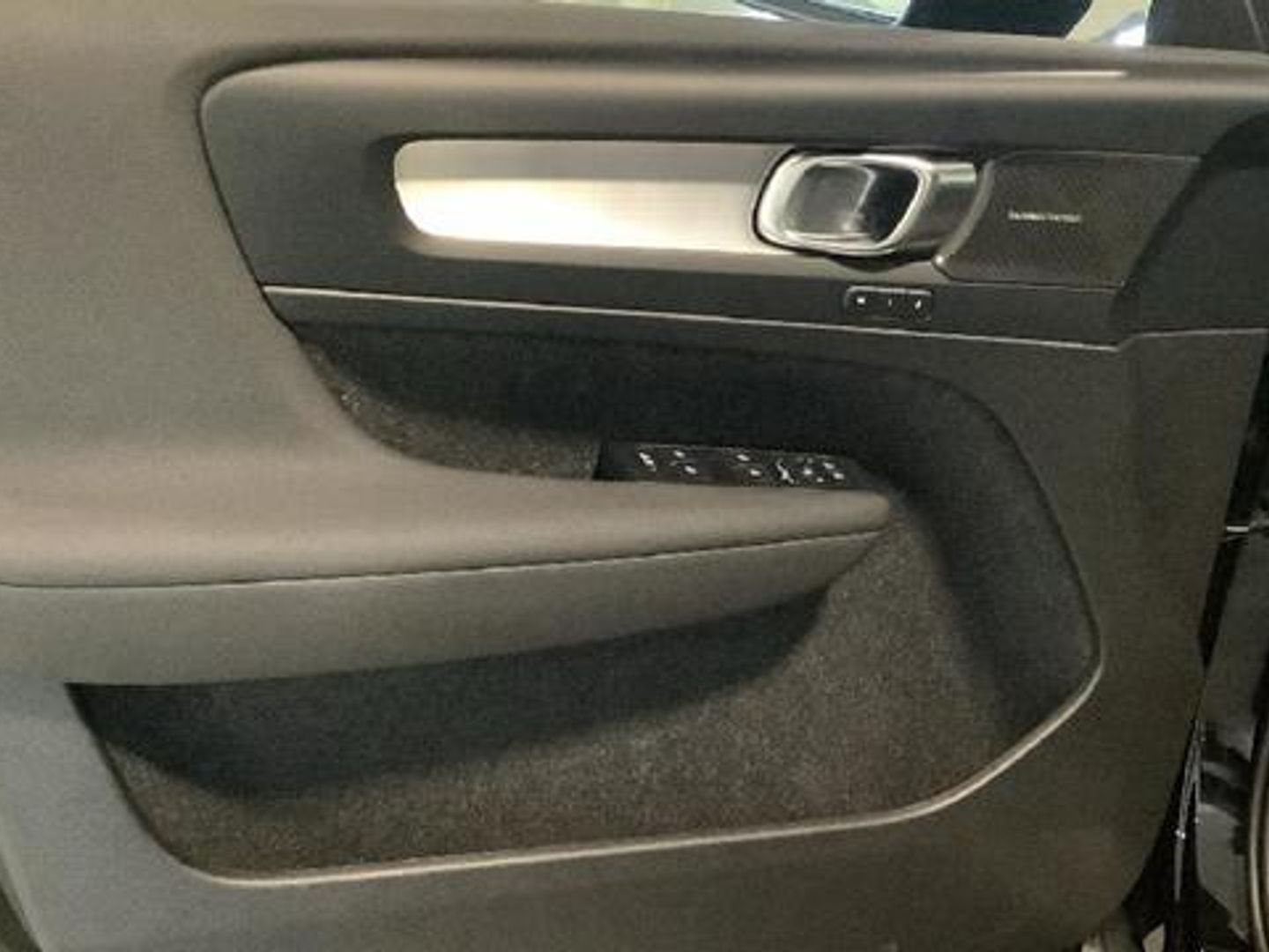 Volvo XC40 B3 G Black Edition+ Auto 120 kW (163 CV)