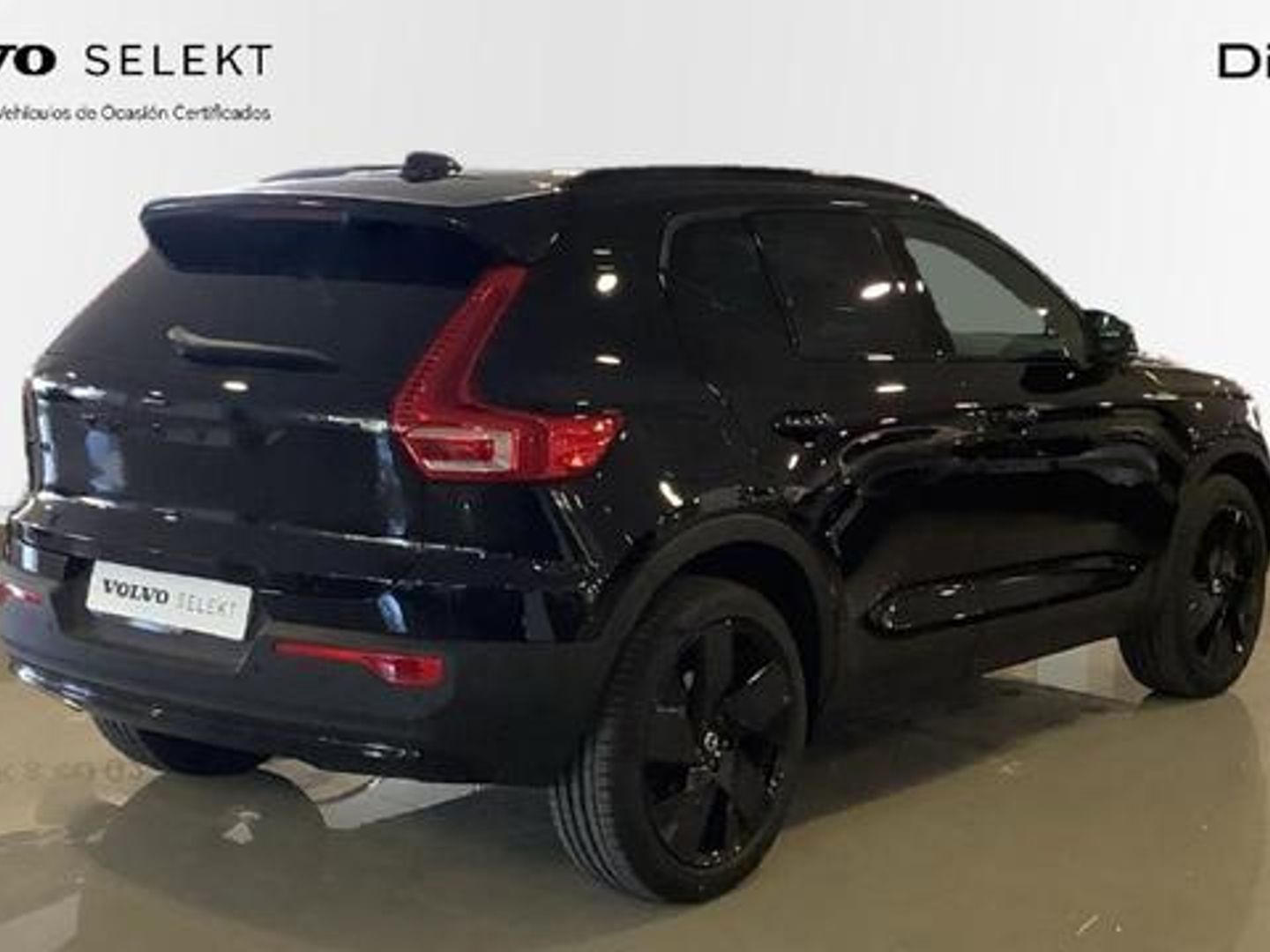 Volvo XC40 B3 G Black Edition+ Auto 120 kW (163 CV)