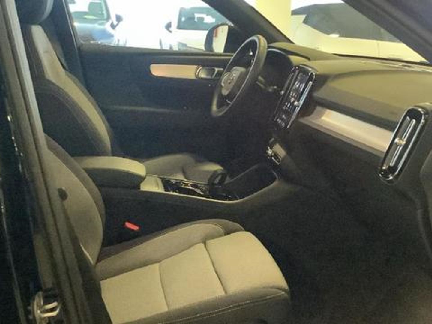 Volvo XC40 B3 G Black Edition+ Auto 120 kW (163 CV)