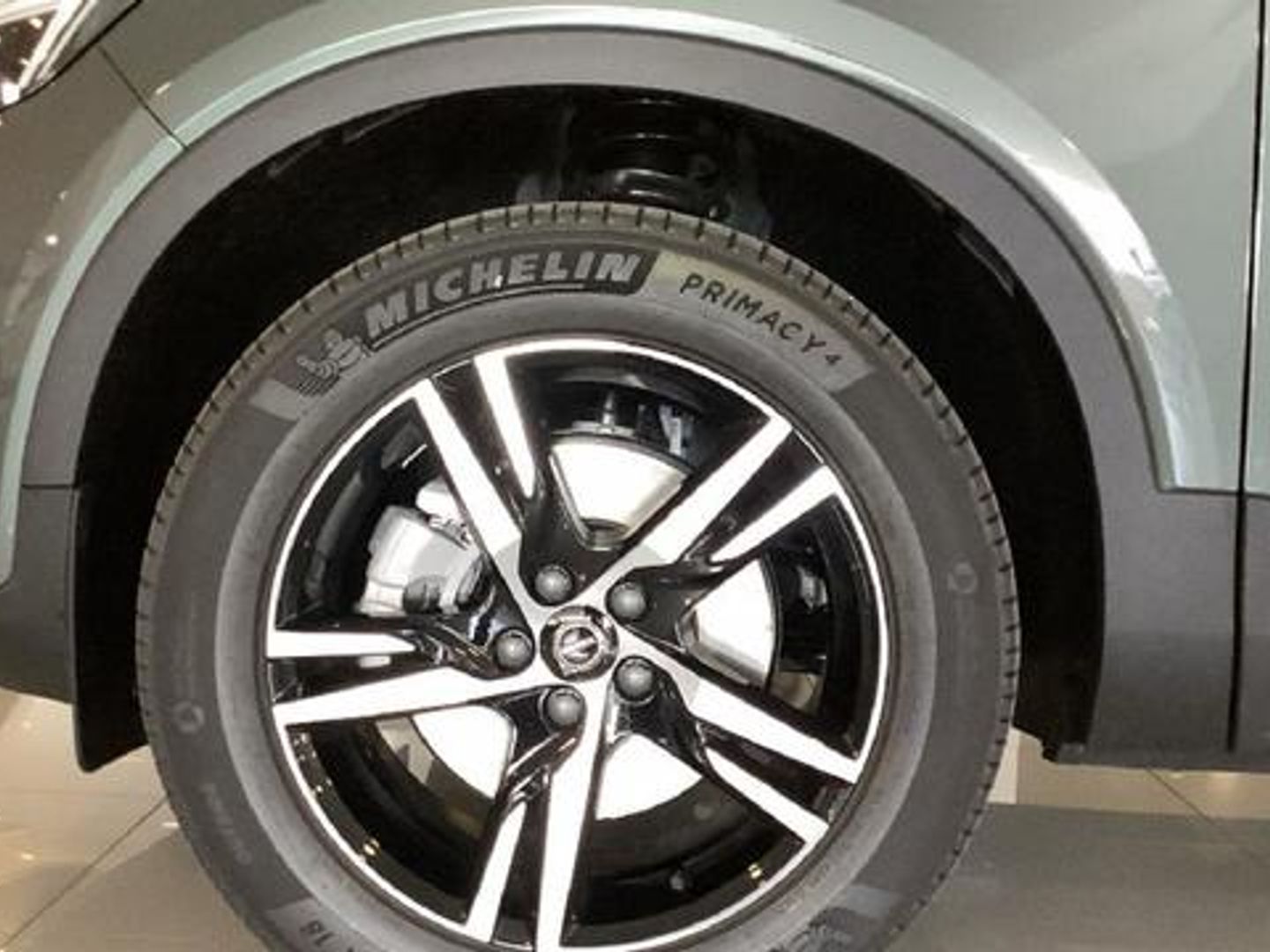 Volvo XC40 B3 G Core Auto 120 kW (163 CV)
