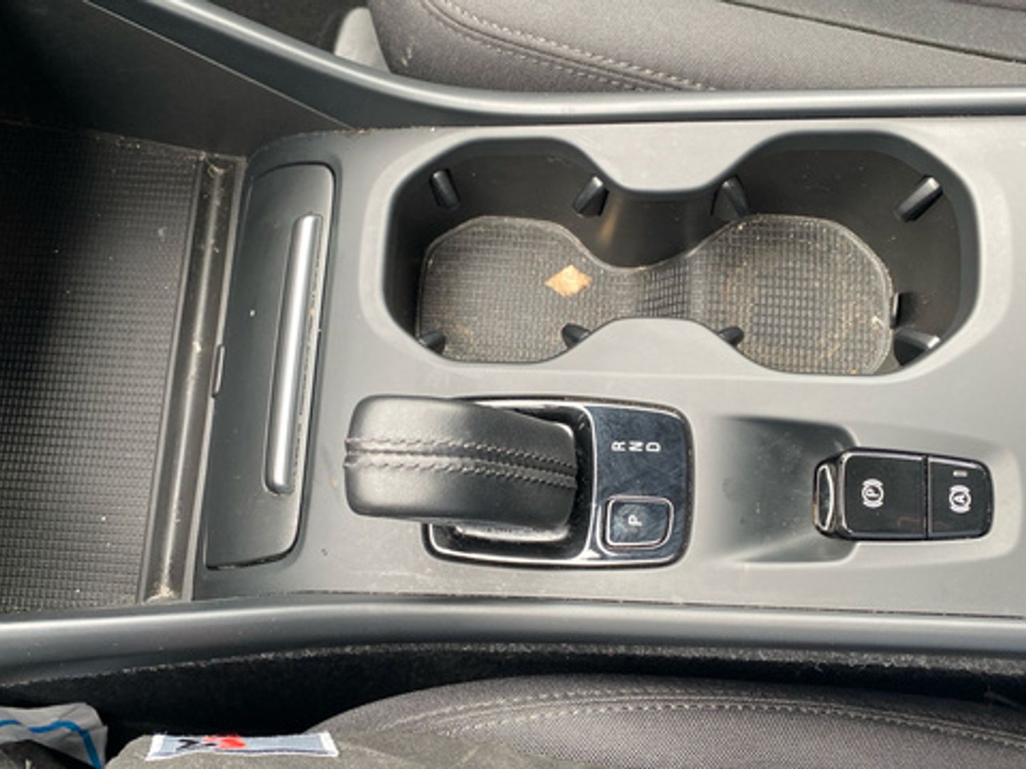 Volvo XC40 T2 Momentum Pro Auto 95 kW (129 CV)