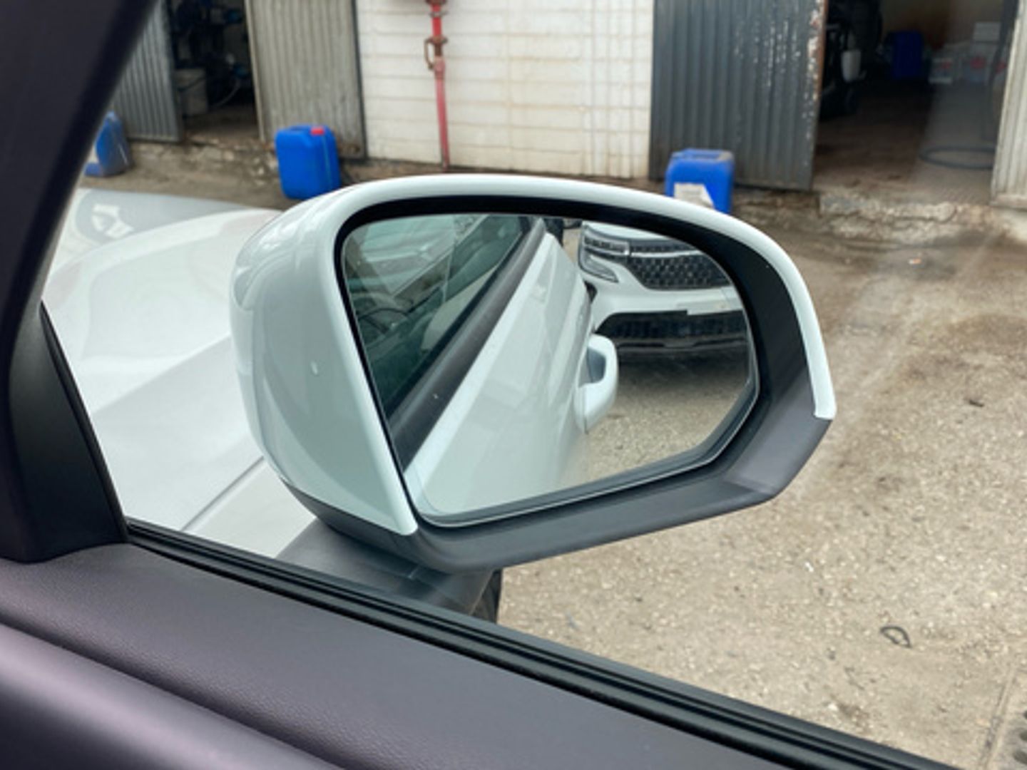 Volvo XC40 T2 Momentum Pro Auto 95 kW (129 CV)